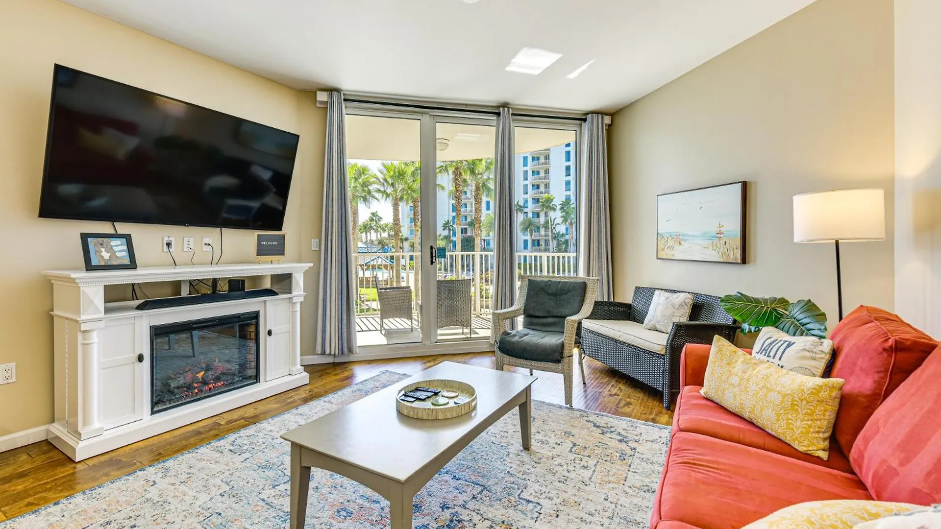 Walk To Beaches Resort Condo In Destin! 데스틴