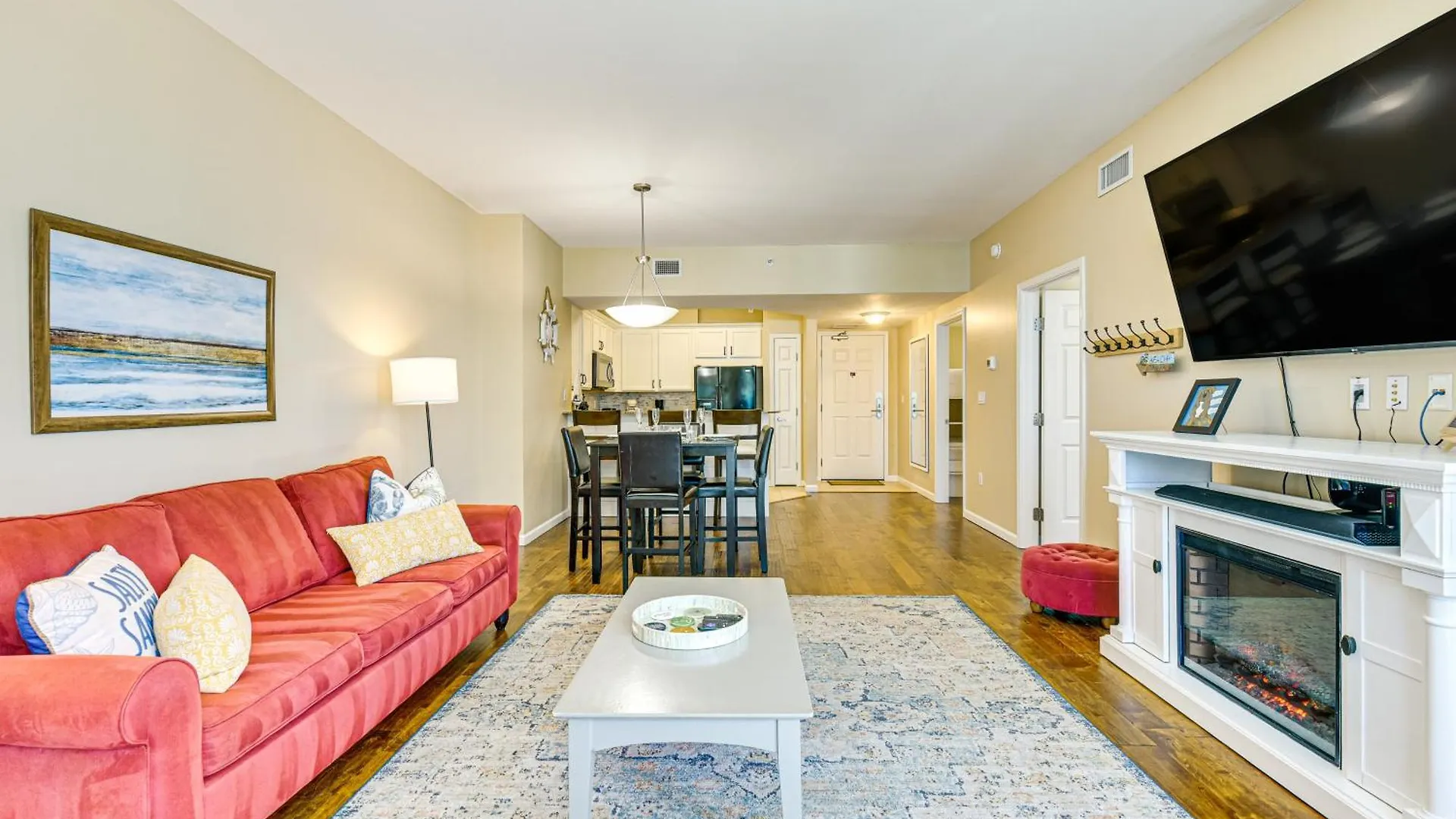 Walk To Beaches Resort Condo In Destin!